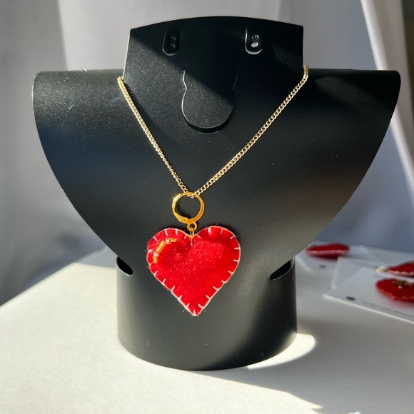 Hand Crafted Red and Pink Heart Charms Pendants - Picture 12 of 14